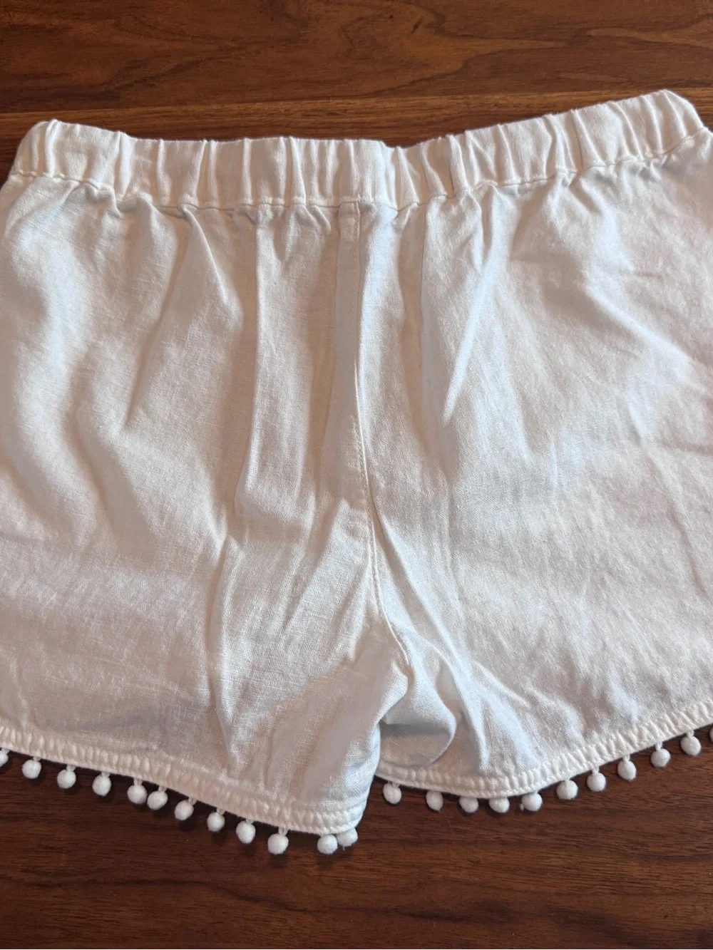 J Crew White Linen Pom Pom Shorts Sz XS in Great Condition, Adorable Booty Short